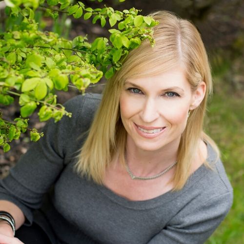 Tanya is a creator of blog Seeme And Liz
